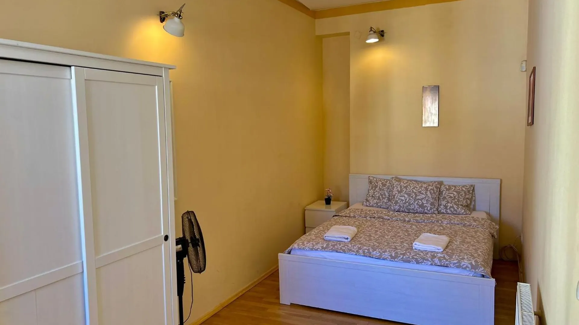 Comfortable 3 Bedroom Apartment In The Heart Of Praga